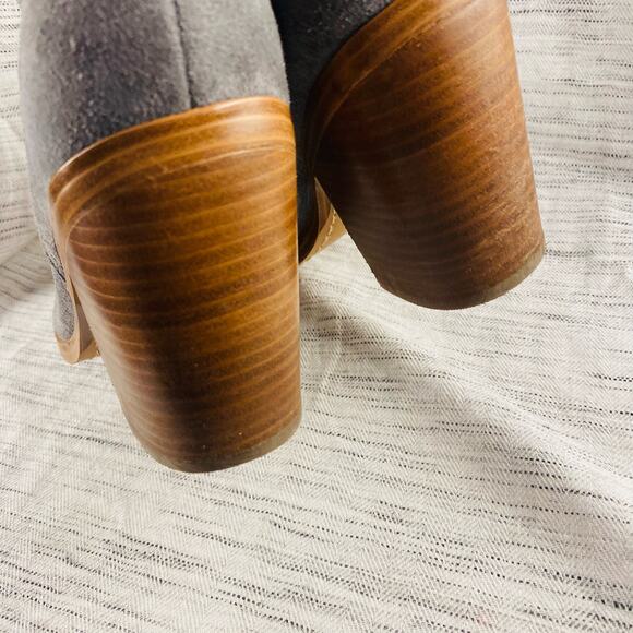Marc Fisher Gadri Gray Suede Pointed Toe Block Heel Ankle Boots 9.5 - Picture 5 of 9